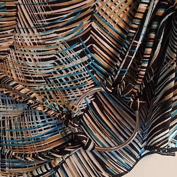 Beautiful Top - Picture 2 of 2